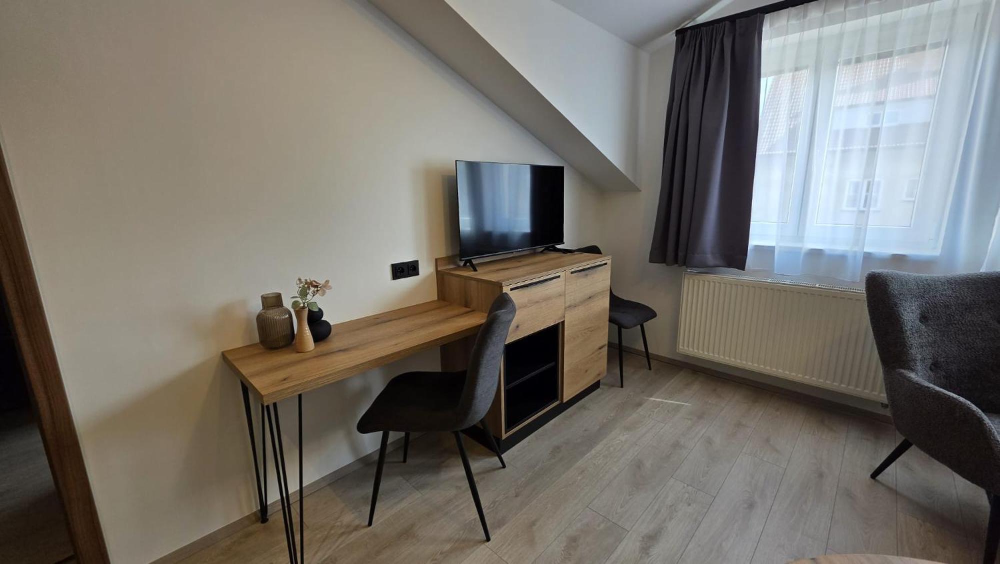No 28 Rooms & Apartments Kutna Hora Bagian luar foto