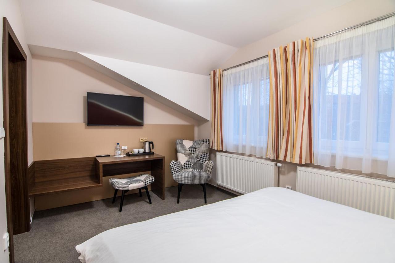 No 28 Rooms & Apartments Kutna Hora Bagian luar foto