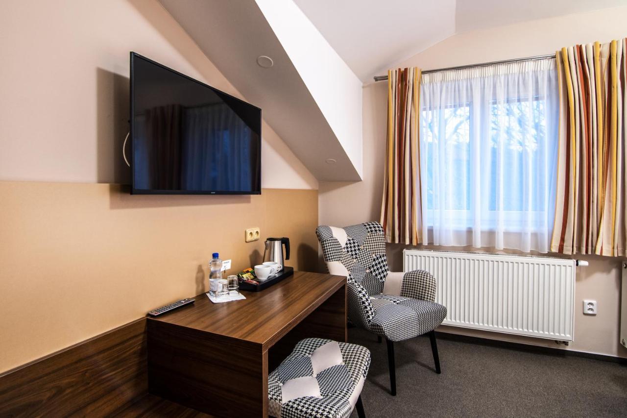 No 28 Rooms & Apartments Kutna Hora Bagian luar foto